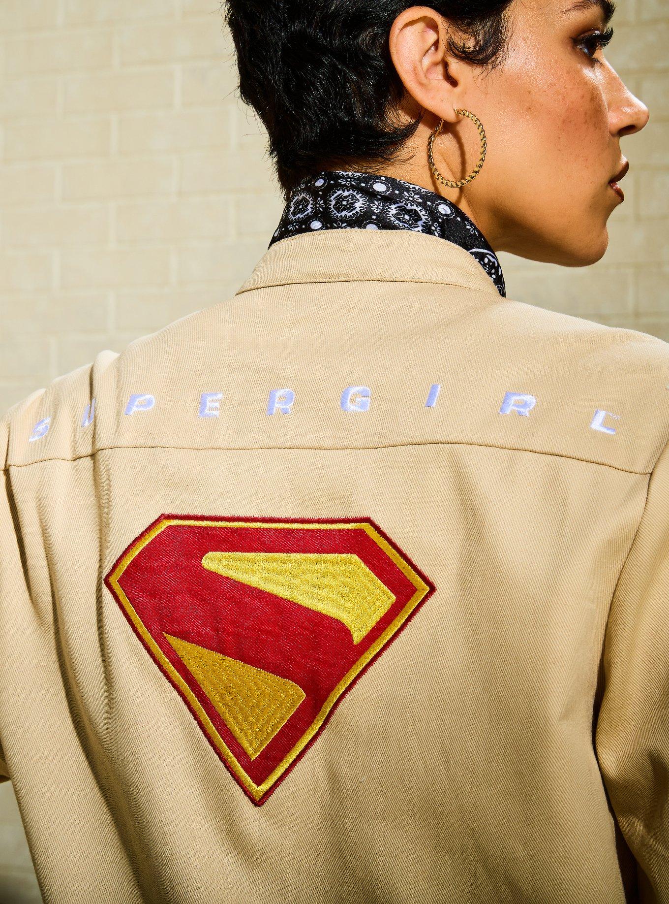 Chaqueta de moto con parches de Supergirl