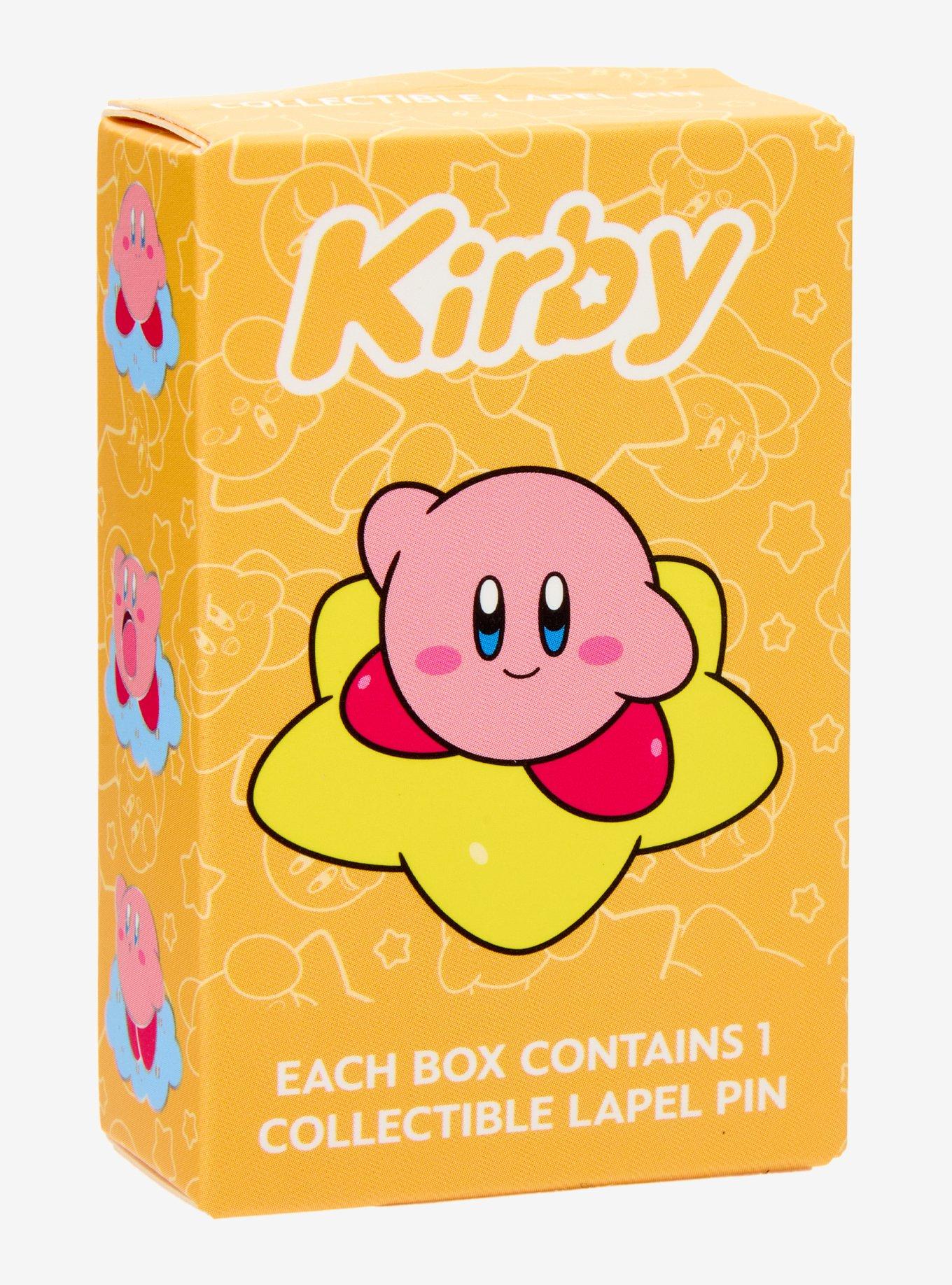 Pin esmaltado blind box de Kirby entre nubes