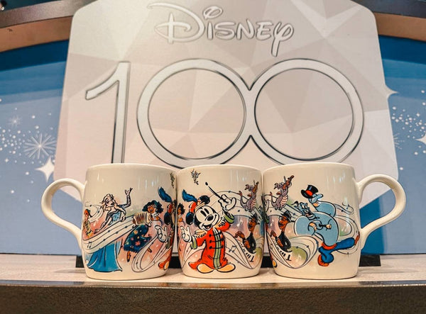 Mundo De Los Tazas De Disney Store En Disneyland Paris Imagen de archivo  editorial - Imagen de tazas, almacén: 237433559