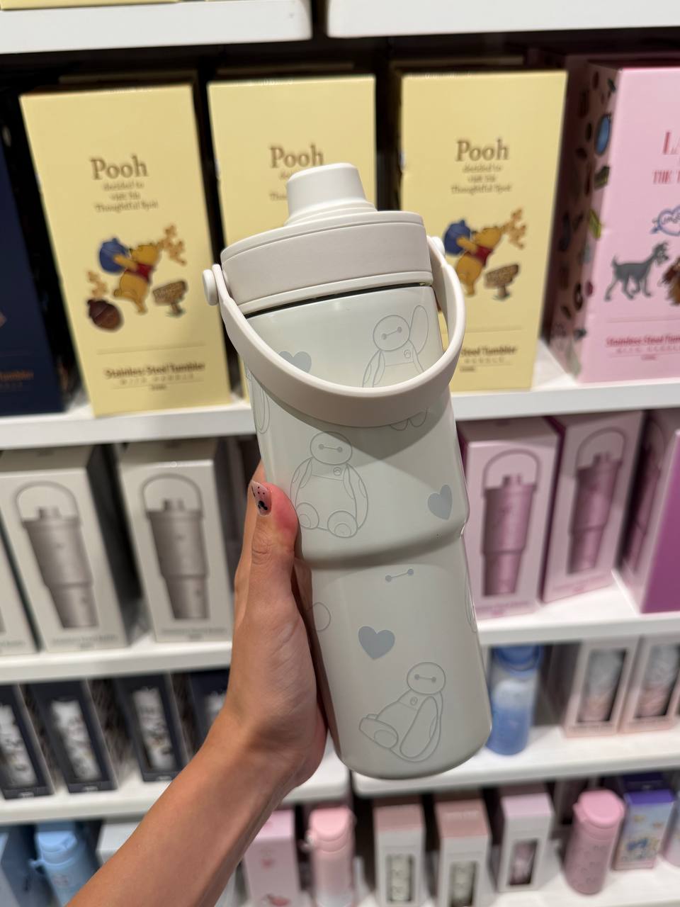 Botella Baymax con Asa y Corazones Disney