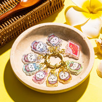 Colgante acrílico Chiikawa con atuendos aloha