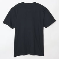 Polera negra Mofusand con diseño de pimentón