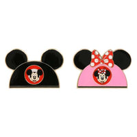 Set de 2 pines de Mickey y Minnie