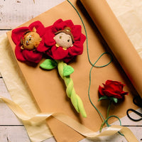 Peluche de Bestia con flor - La Bella y la Bestia