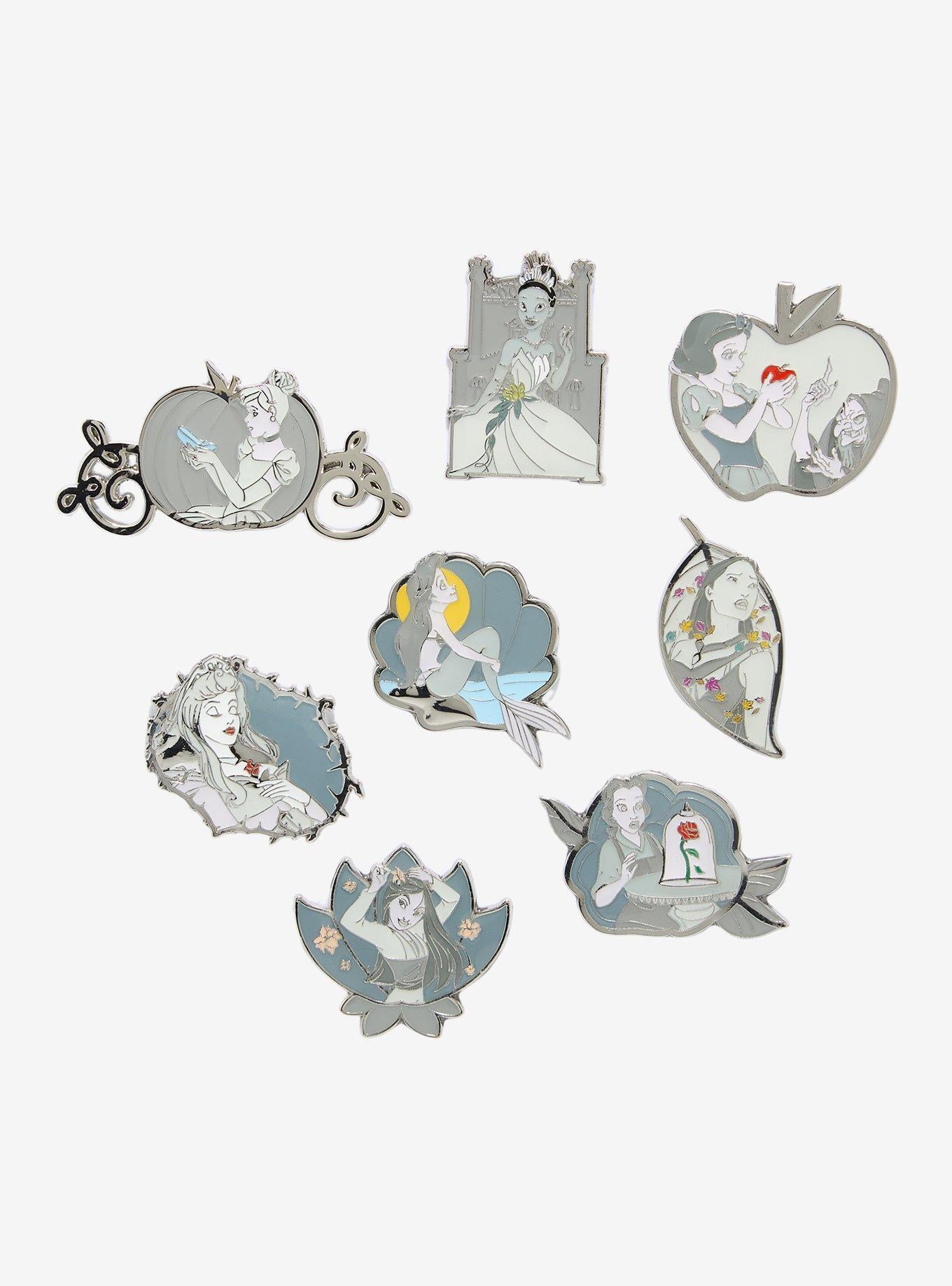 Pin esmaltado Blind Box Disney Princesses en escala de grises