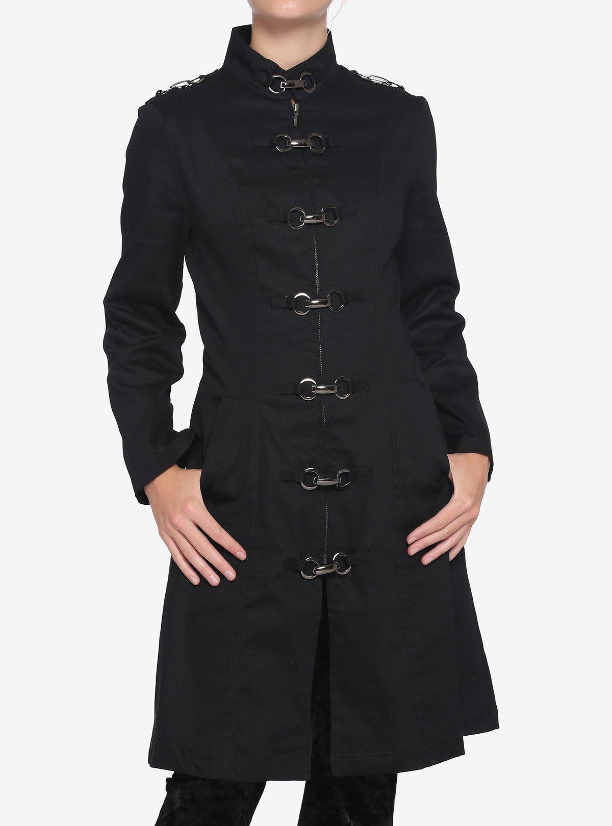 Chaqueta negra estilo camisa de fuerza