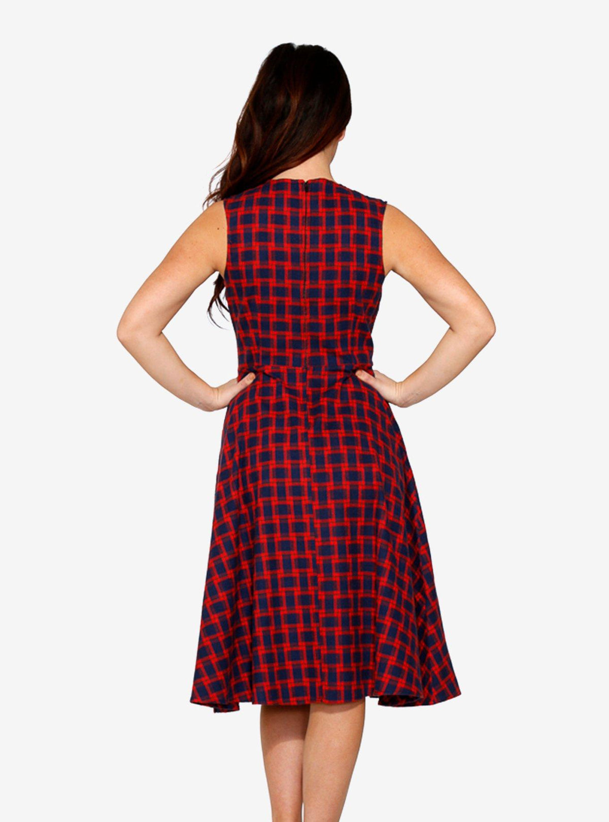 Vestido rojo a cuadros con falda con vuelo