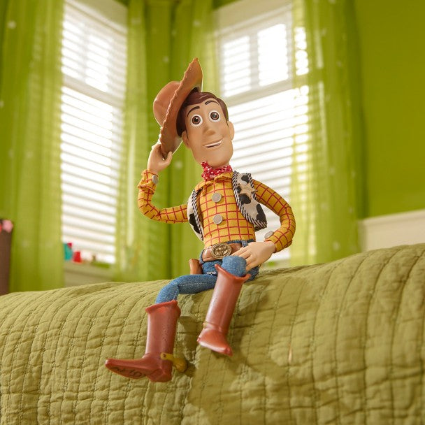 Figura interactiva parlante de Woody de Toy Story