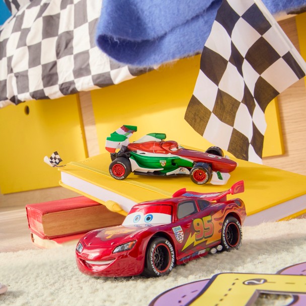 Set de 2 autos Lightning McQueen y Francesco Bernoulli
