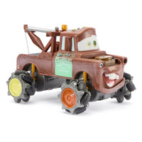 Auto a control remoto con luces de Tow Mater – Cars