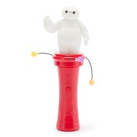 Varita giratoria luminosa parlante de Baymax – Big Hero 6