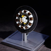 Reactor Arc Mark I de Iron Man con luces