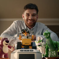 Set de mini figuras robóticas de WALL•E y EVE