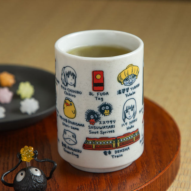 Taza de té Spirited Away con diseño de personajes
