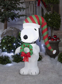 Snoopy inflable con corona navideña