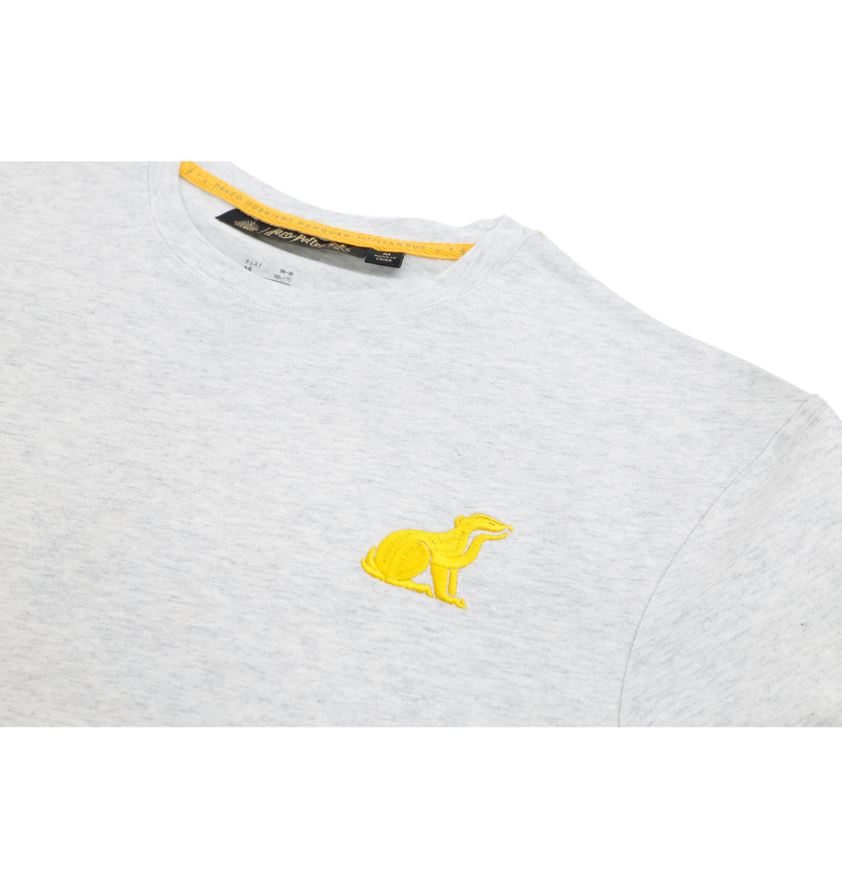 Polera Hufflepuff con logo