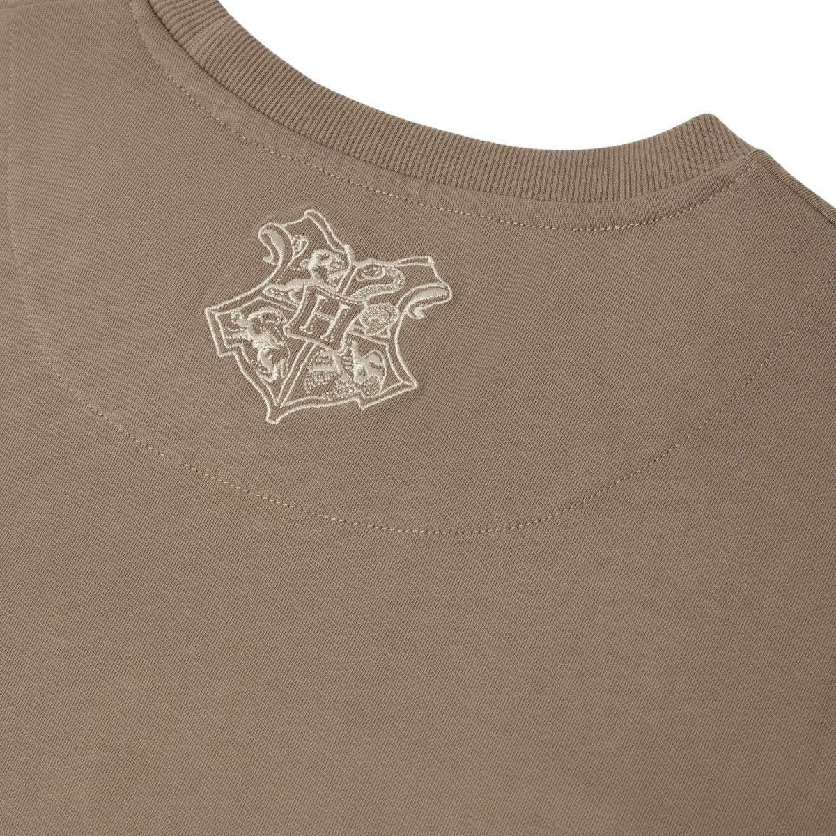 Polera manga larga Hagrid's Hut Japón