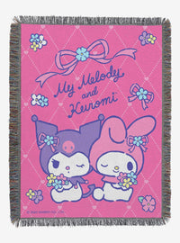 Manta tejida Kuromi y My Melody: Opposites Attract