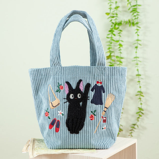 Kiki's Delivery Service: Jiji y la escoba