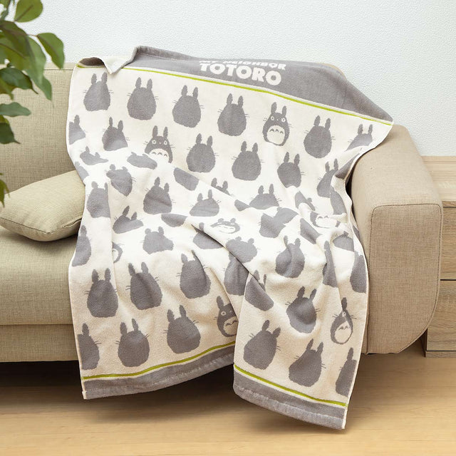 Manta de siesta Gran Totoro - My Neighbor Totoro