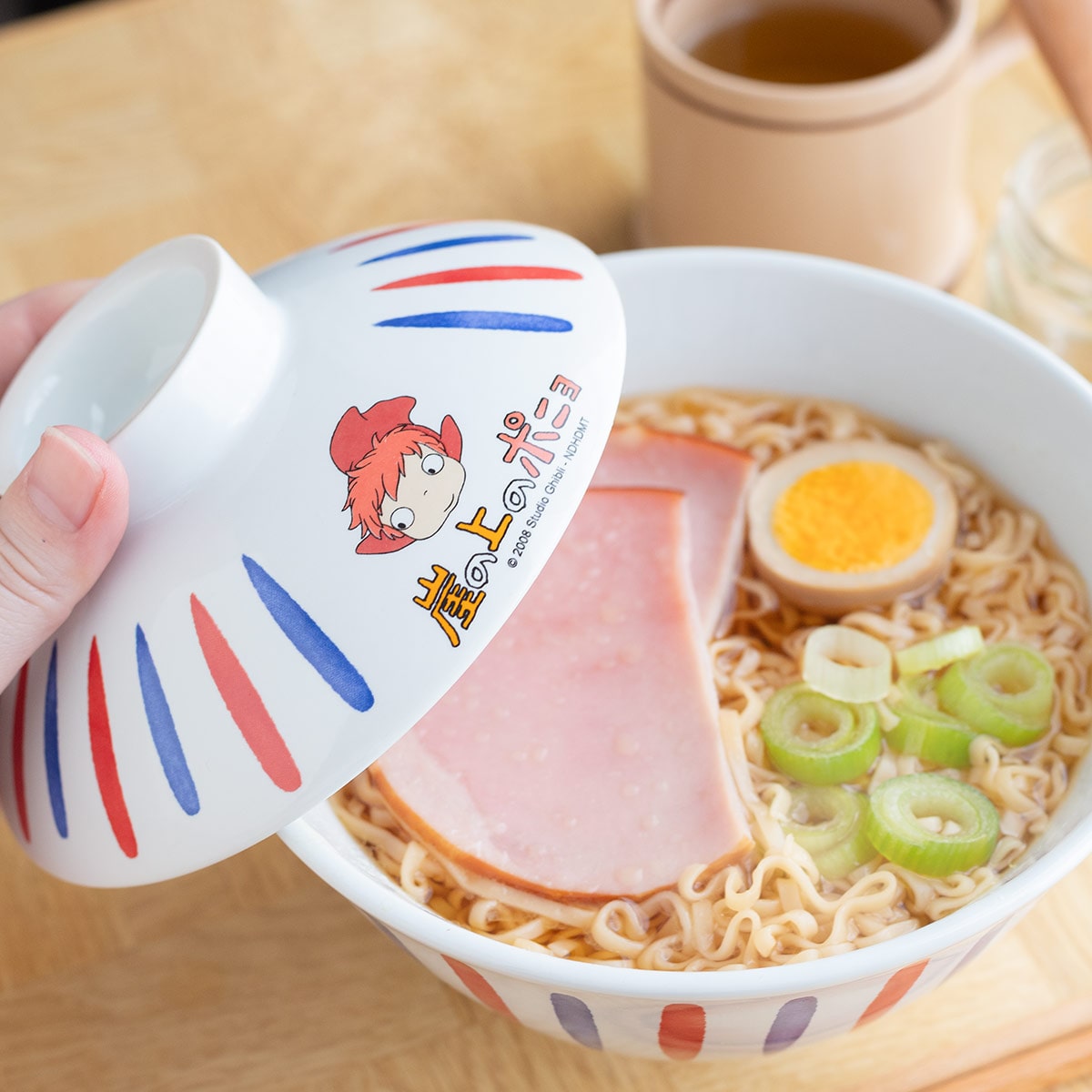 Ponyo: tazón con tapa