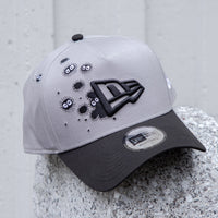 Gorra NEW ERA 9FORTY A-Frame Mi vecino Totoro gris y negra