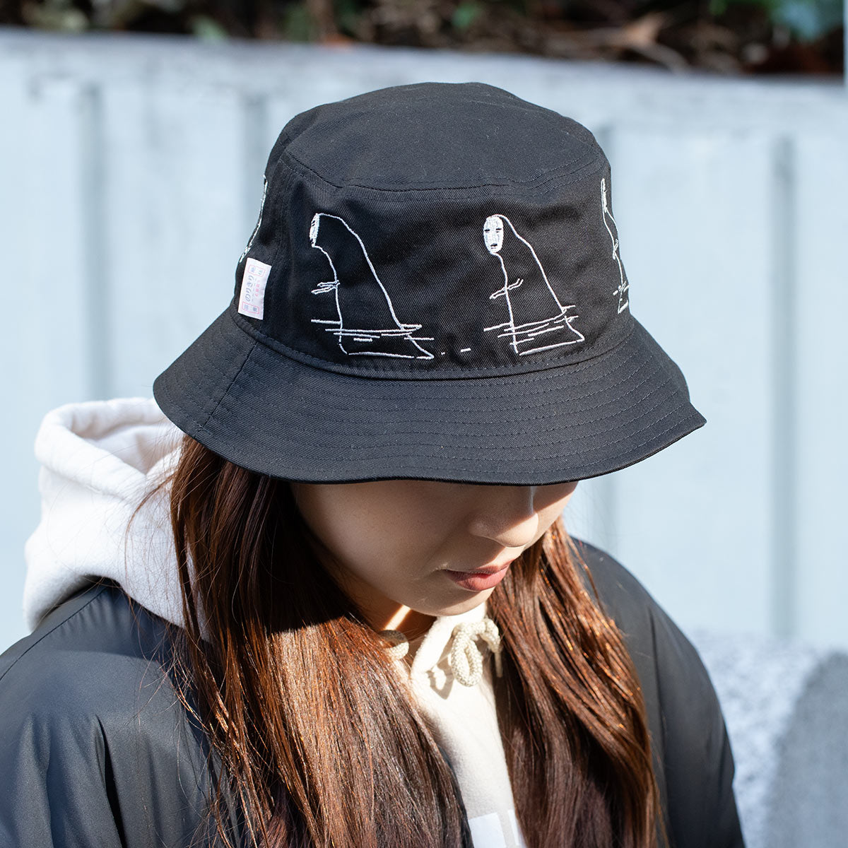 Gorro bucket El viaje de Chihiro x NEW ERA M/L