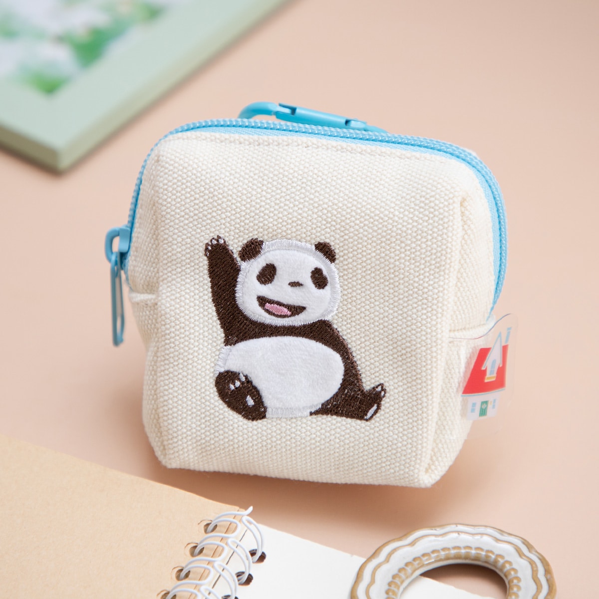 Estuche azul con mosquetón ¡Panda! Go, Panda! · Space Store