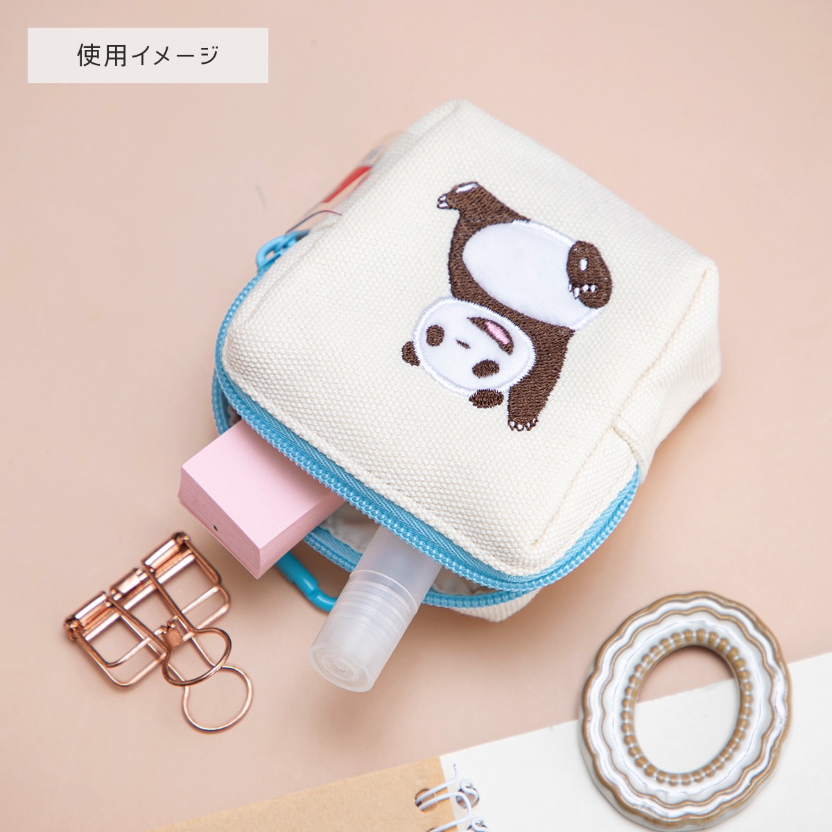 Estuche azul con mosquetón ¡Panda! Go, Panda! · Space Store