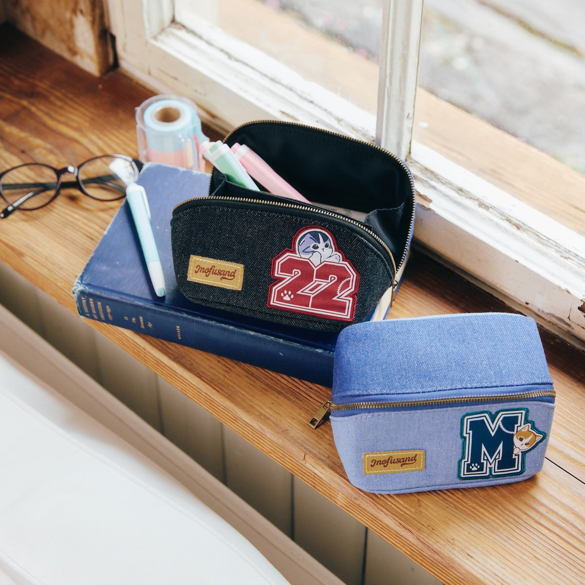 Estuche de mezclilla mofusand M azul