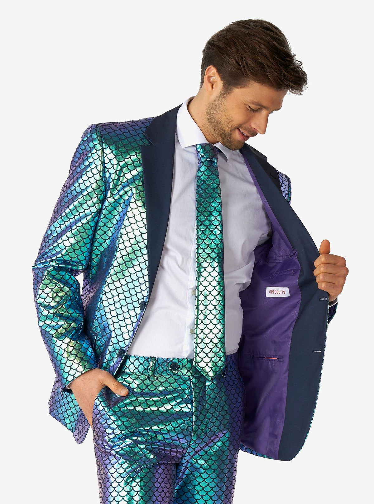 Traje elegante con diseño de pez