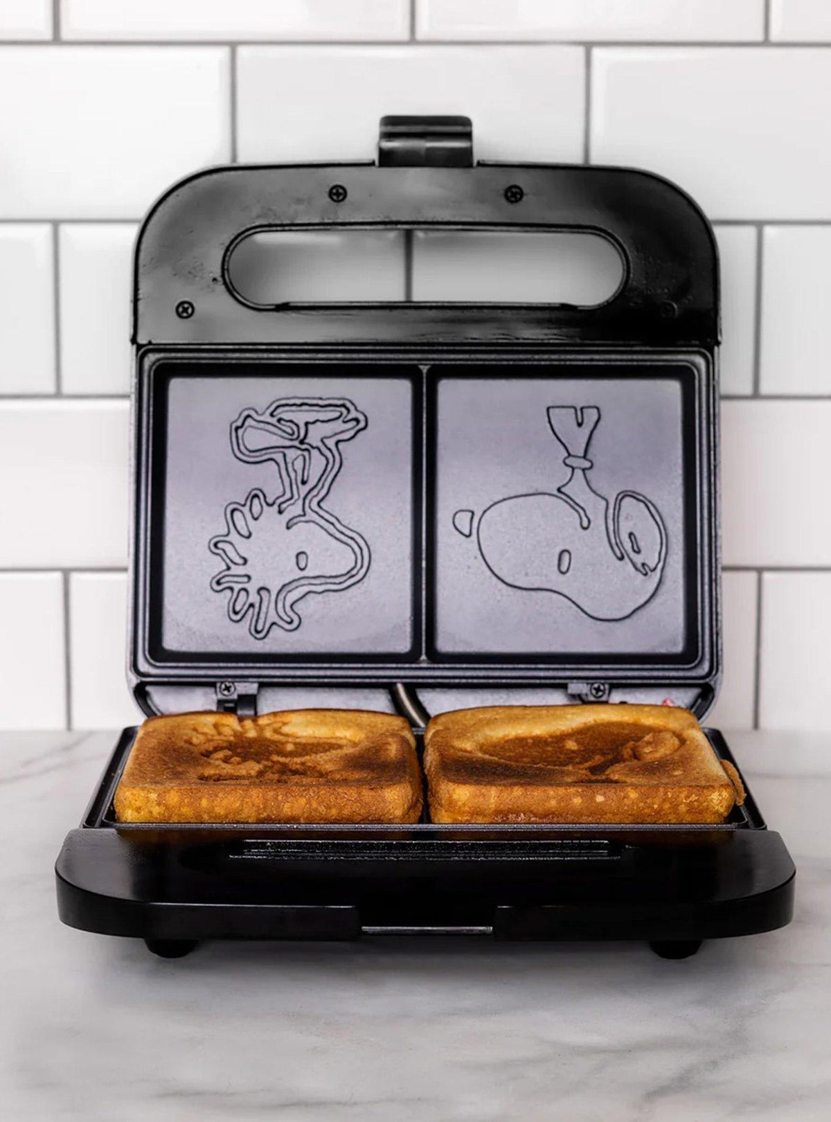 Sandwichera Peanuts