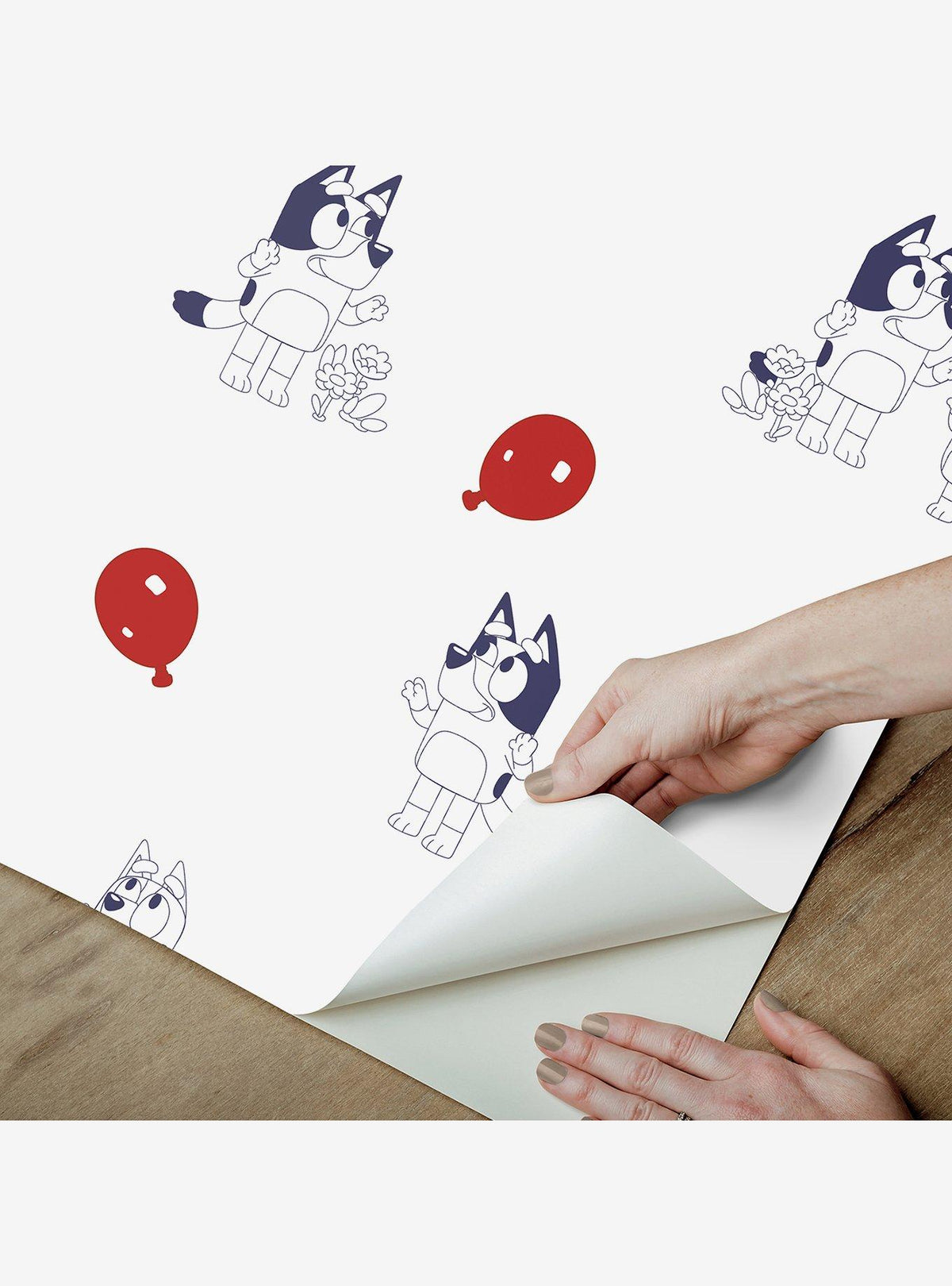 Papel mural autoadhesivo Bluey Keepy Uppy blanco