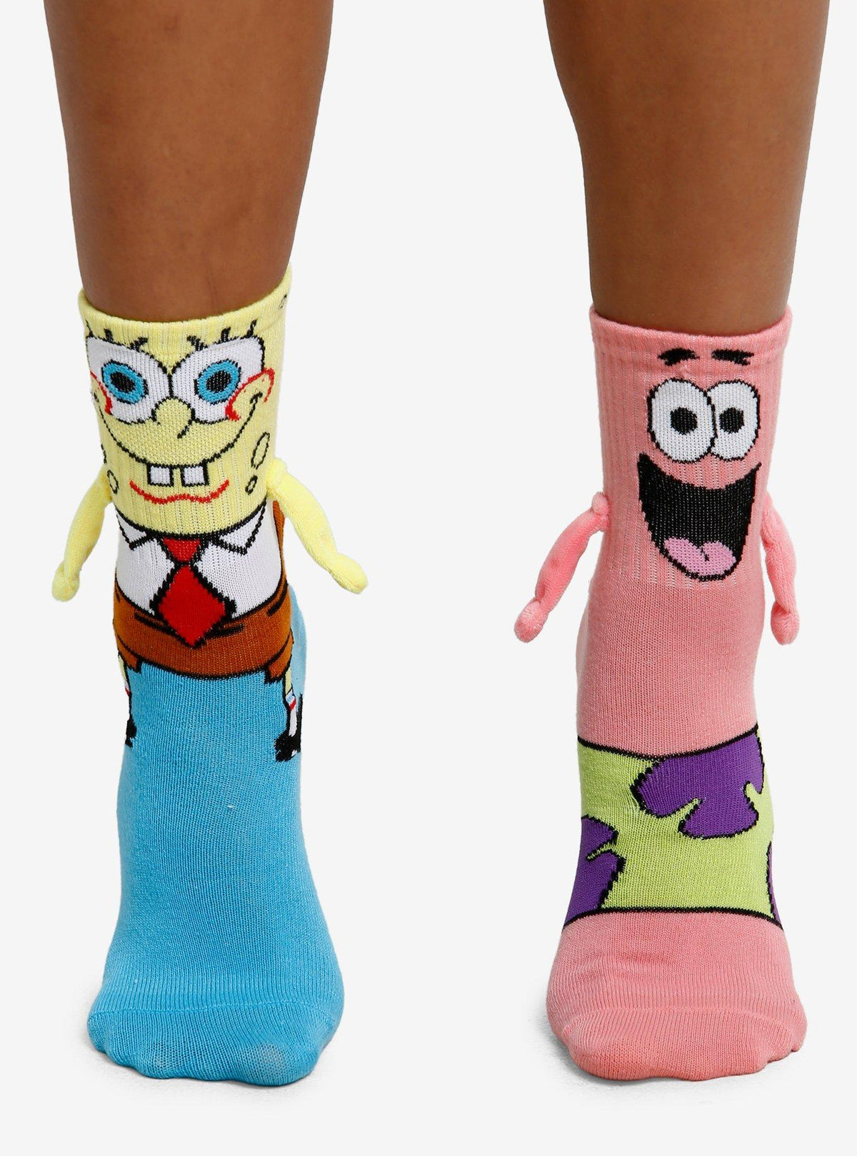 Calcetines disparejos de Bob Esponja y Patricio con imanes