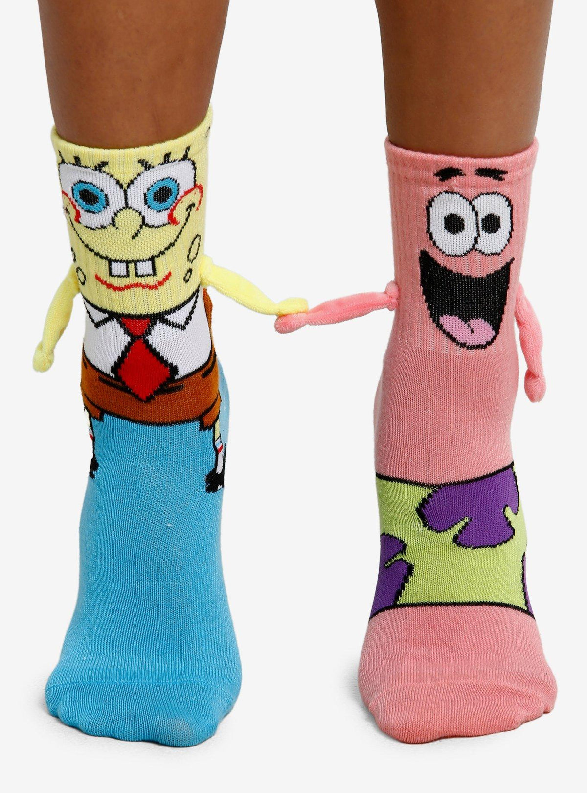 Calcetines disparejos de Bob Esponja y Patricio con imanes