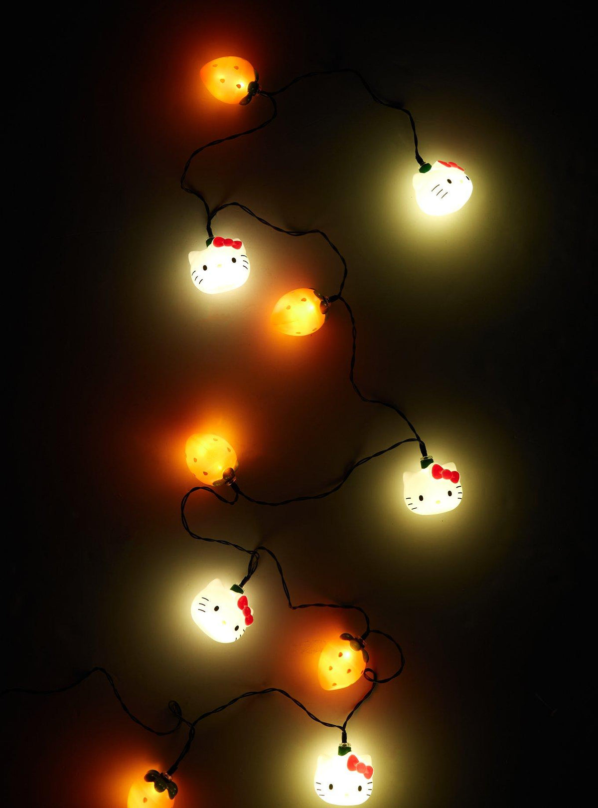 Guirnalda de luces de Hello Kitty y frutillas