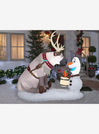 Inflable navideño de Frozen con Olaf y Sven