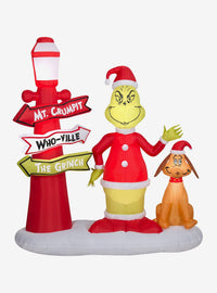 El Grinch y Max con poste de luz inflable