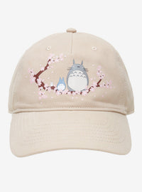 Gorra beige Mi vecino Totoro con flores de cerezo