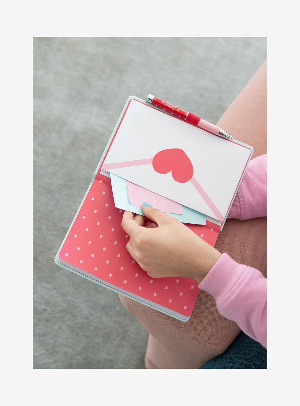 Cuaderno A5 Pusheen Purrfect Love con lápiz proyector