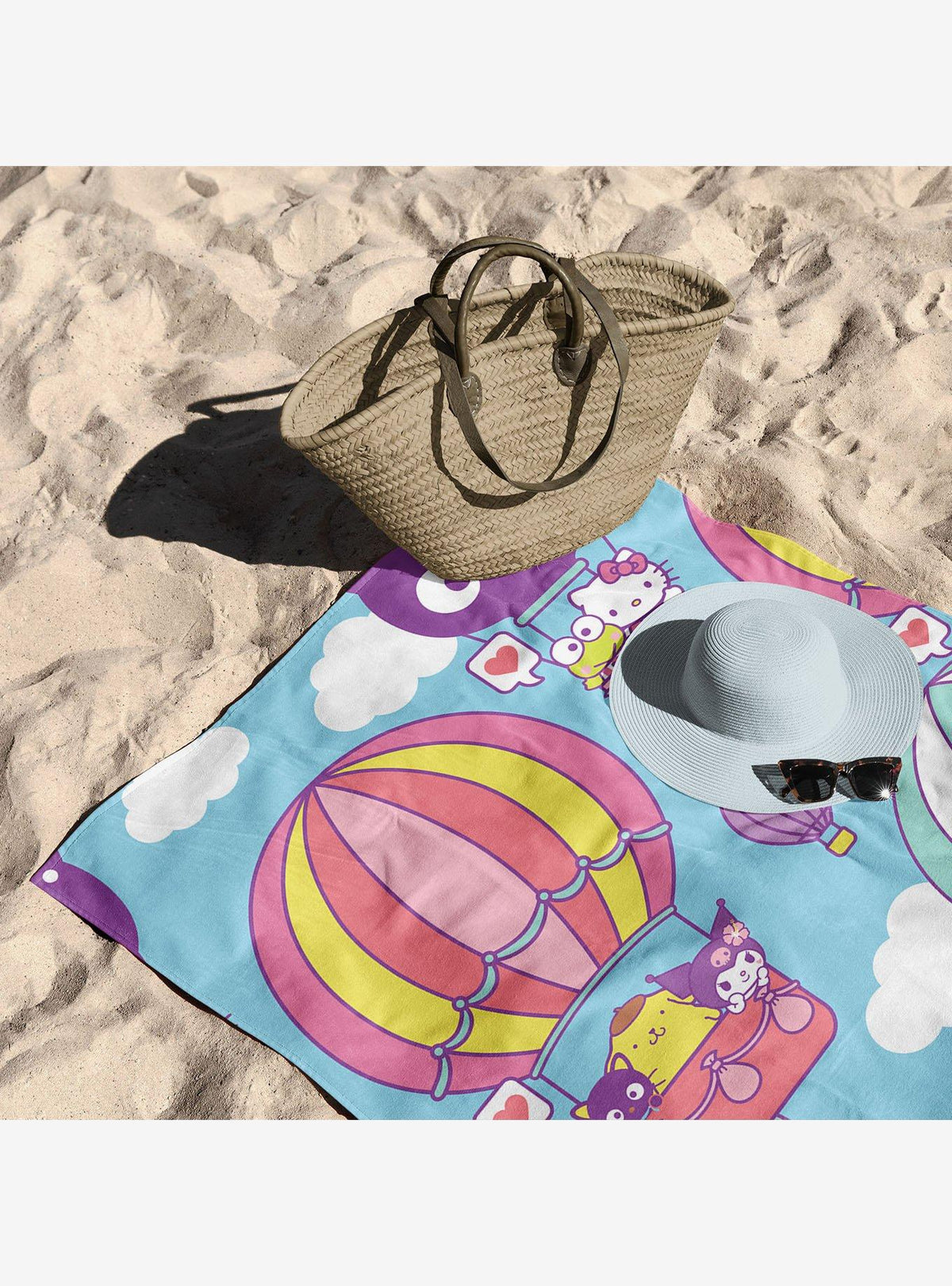 Toalla de playa Hello Kitty y sus amigos