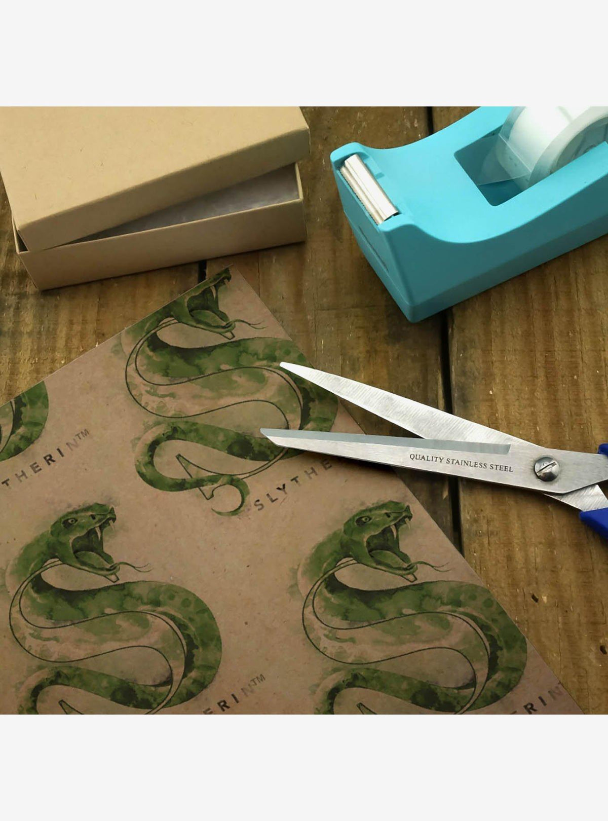 Papel de regalo Harry Potter, escudo de Slytherin