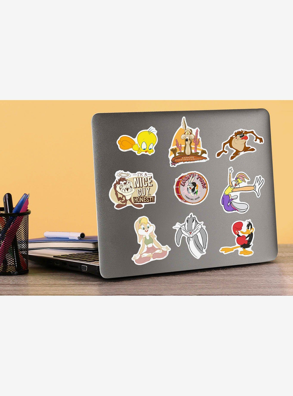 Pack de 100 stickers variados de Looney Tunes