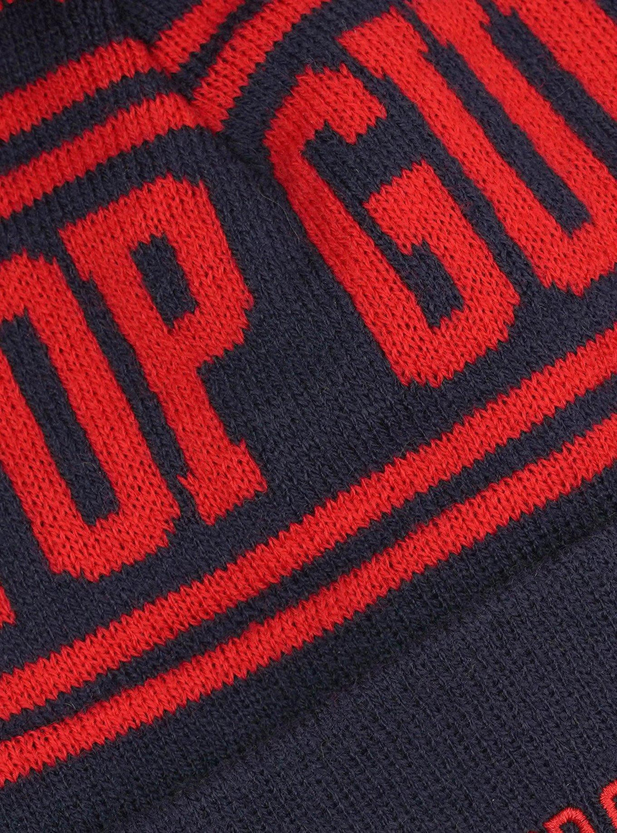 Gorro tejido Top Gun con pompón · Space Store