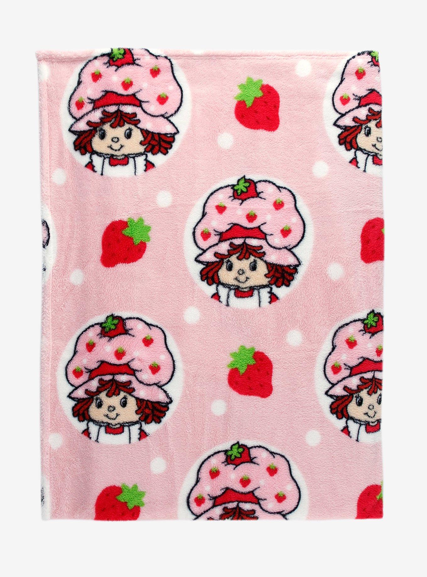 Manta sherpa con estampado integral de Strawberry Shortcake