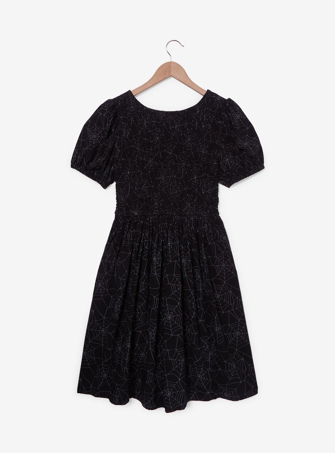 Vestido Beetlejuice con telarañas y Sandworms