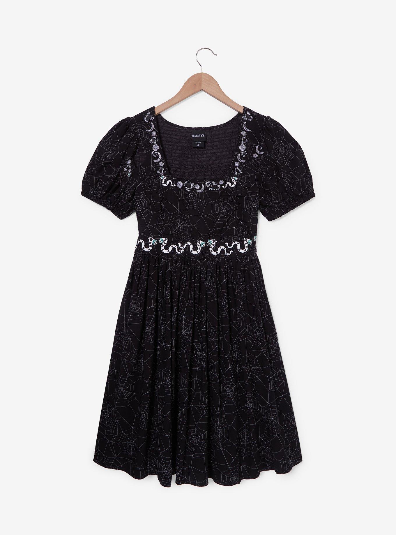 Vestido Beetlejuice con telarañas y Sandworms