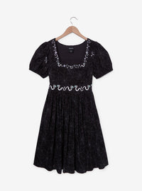 Vestido Beetlejuice con telarañas y Sandworms