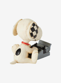 Mini figura de Snoopy escribiendo a máquina - Jim Shore