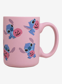 Taza rosada de Stitch con calabazas de Halloween